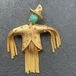 Pauline Rader's Vintage Scarecrow Brooch